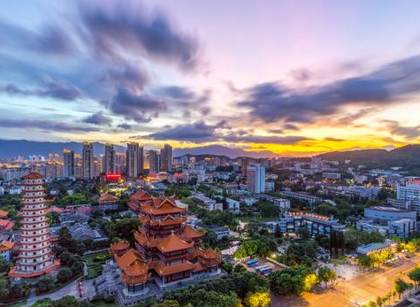 福建，东南沿海的璀璨明珠闪耀辉煌